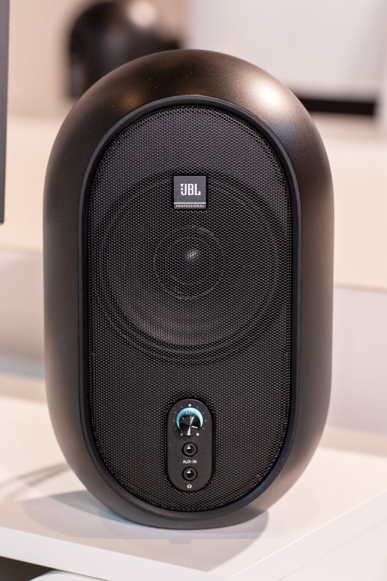 JBL - One Series 104監(jiān)聽(tīng)音箱