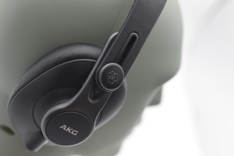 新生代的別樣情懷——AKG K371 頭戴式耳機(jī)開箱評(píng)測